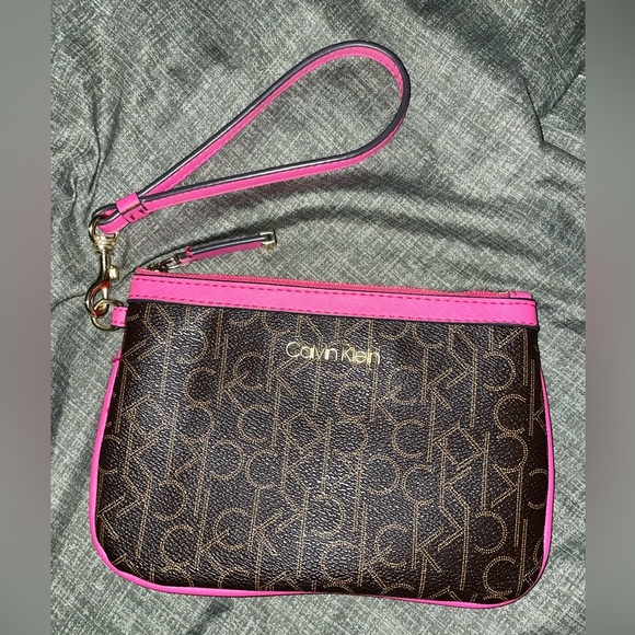 Calvin Klein wristlet - Picture 1 of 4